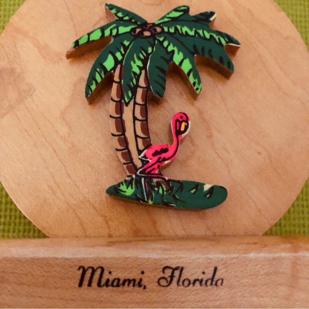 Napkin holder Miami flamingo wood round circles tan palm FL souvenir vintage 60s - Picture 2 of 6